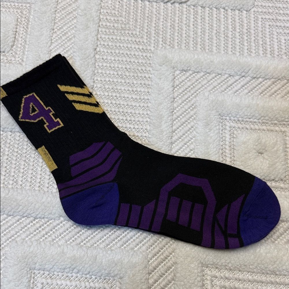 KOBE BRYANT SOCKS